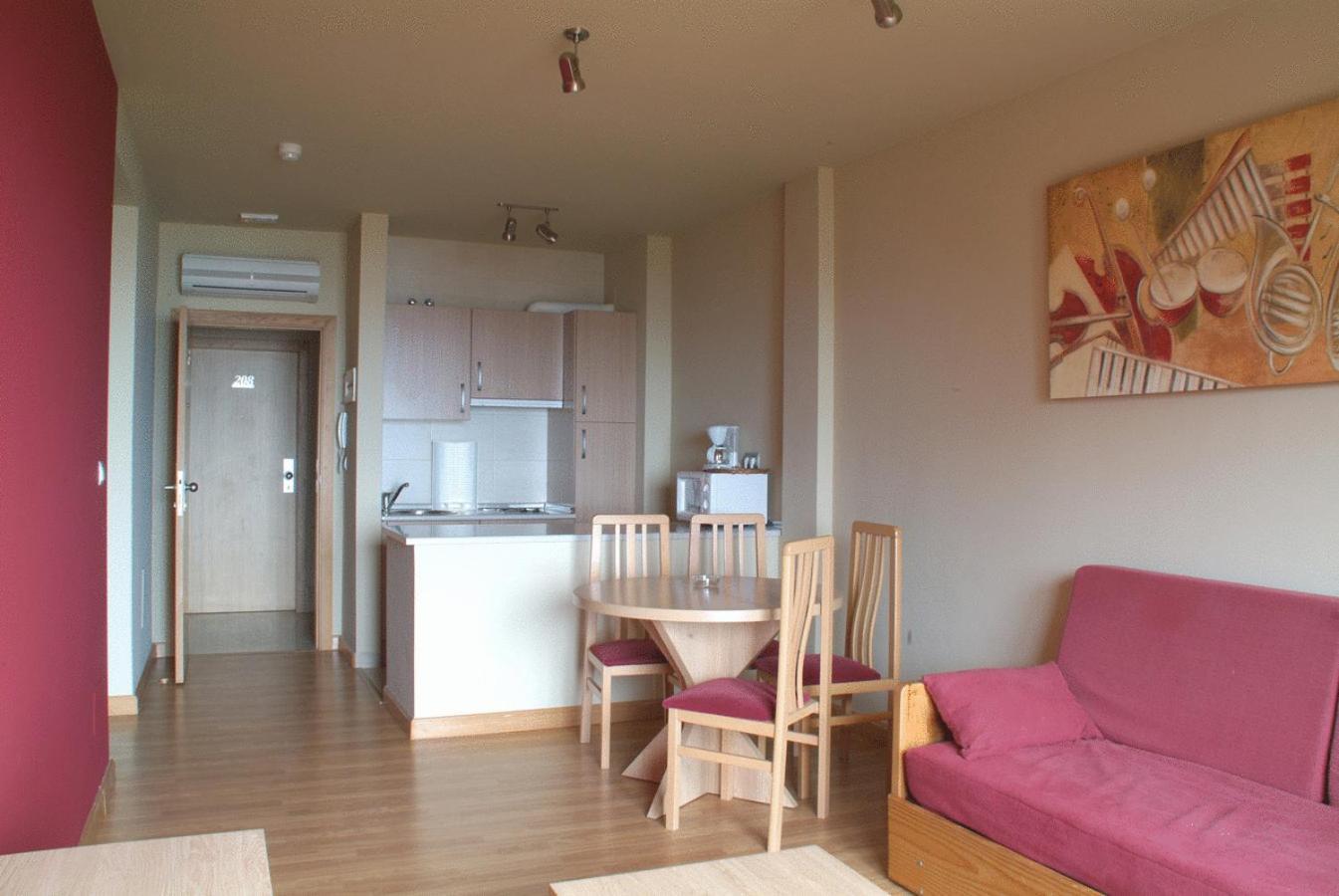 Apartamentos Mar Комилас Екстериор снимка